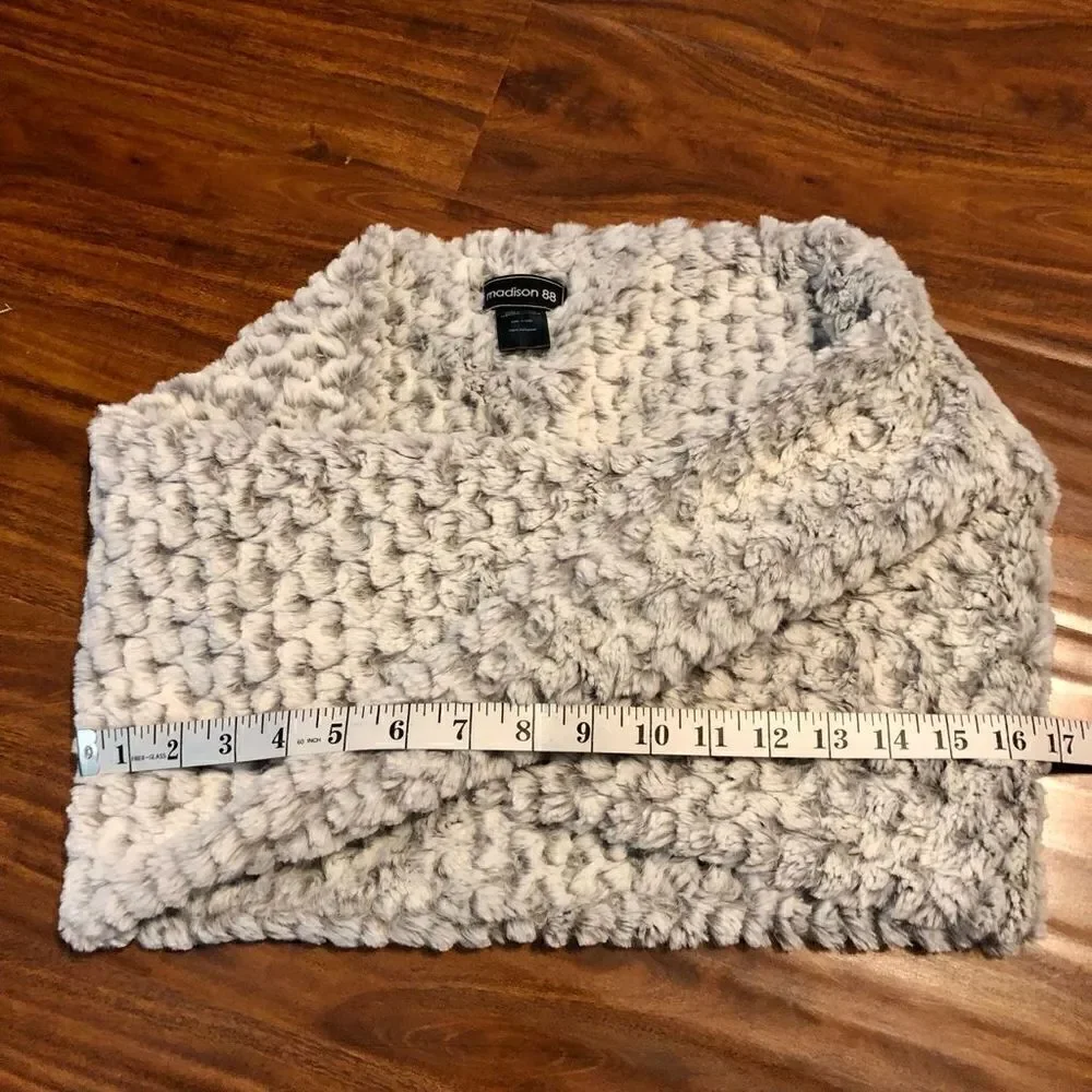 Madison 88 Women’s Infinity Cowl Scarf Faux Fur